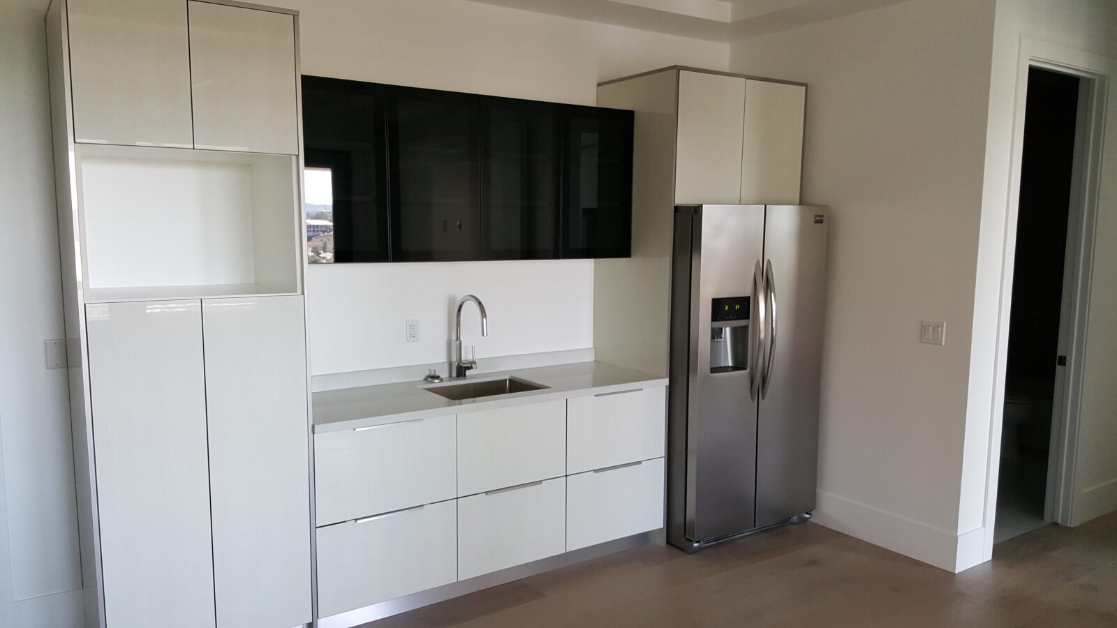 Small kitchen. Modern in-law quarters. Contemporary additional kitchen space.